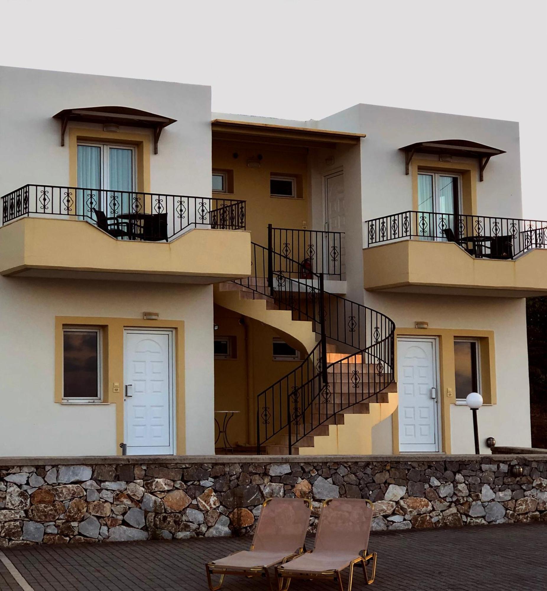 Panos Village Maláxa Екстериор снимка